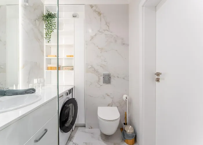 Mazowiecka Park By Bookinghost