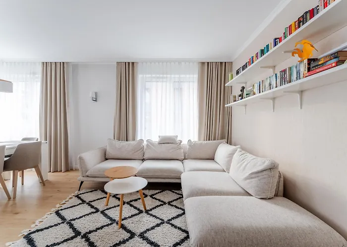 Mazowiecka Park By Bookinghost